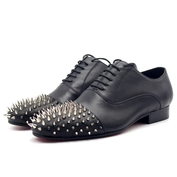  Модни мъжки обувки в черен цвят с нитове, ежедневни обувки от висококачествена естествена кожа с кръгло бомбе, мъжки обувки дантела за мъже